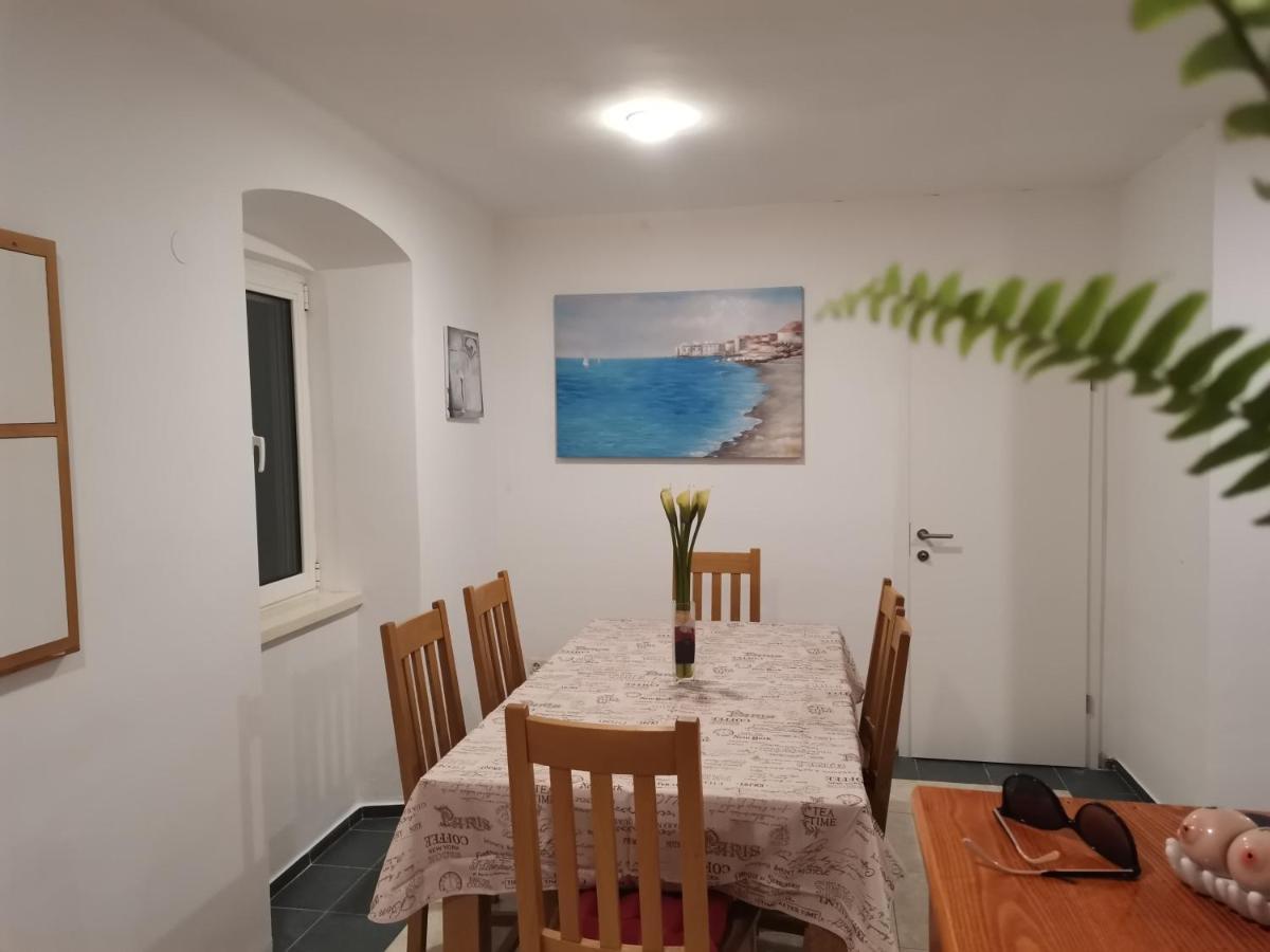 Diana Rooms And Apartment Split Extérieur photo