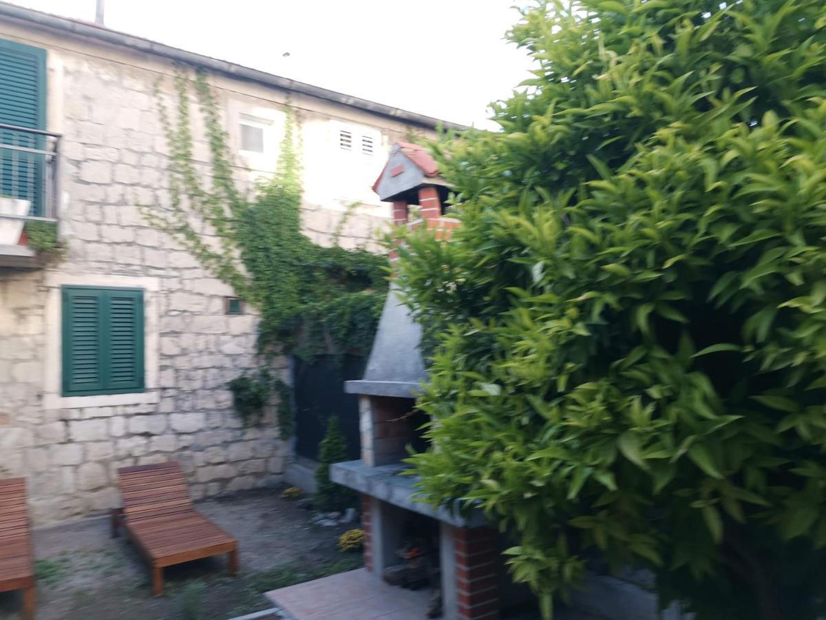 Diana Rooms And Apartment Split Extérieur photo