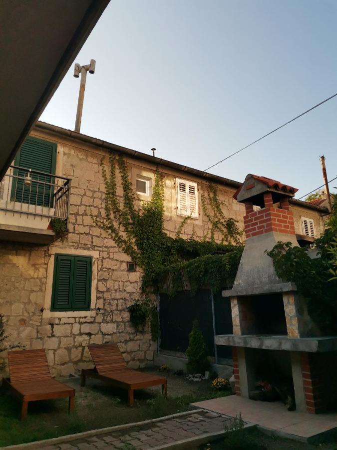 Diana Rooms And Apartment Split Extérieur photo